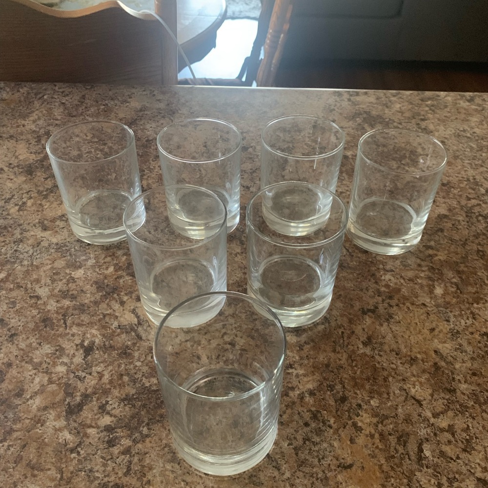 Vintage Round 2.5” Wide Drinking 3.5”H Glasses Thick Light Weighed Base Set of 7